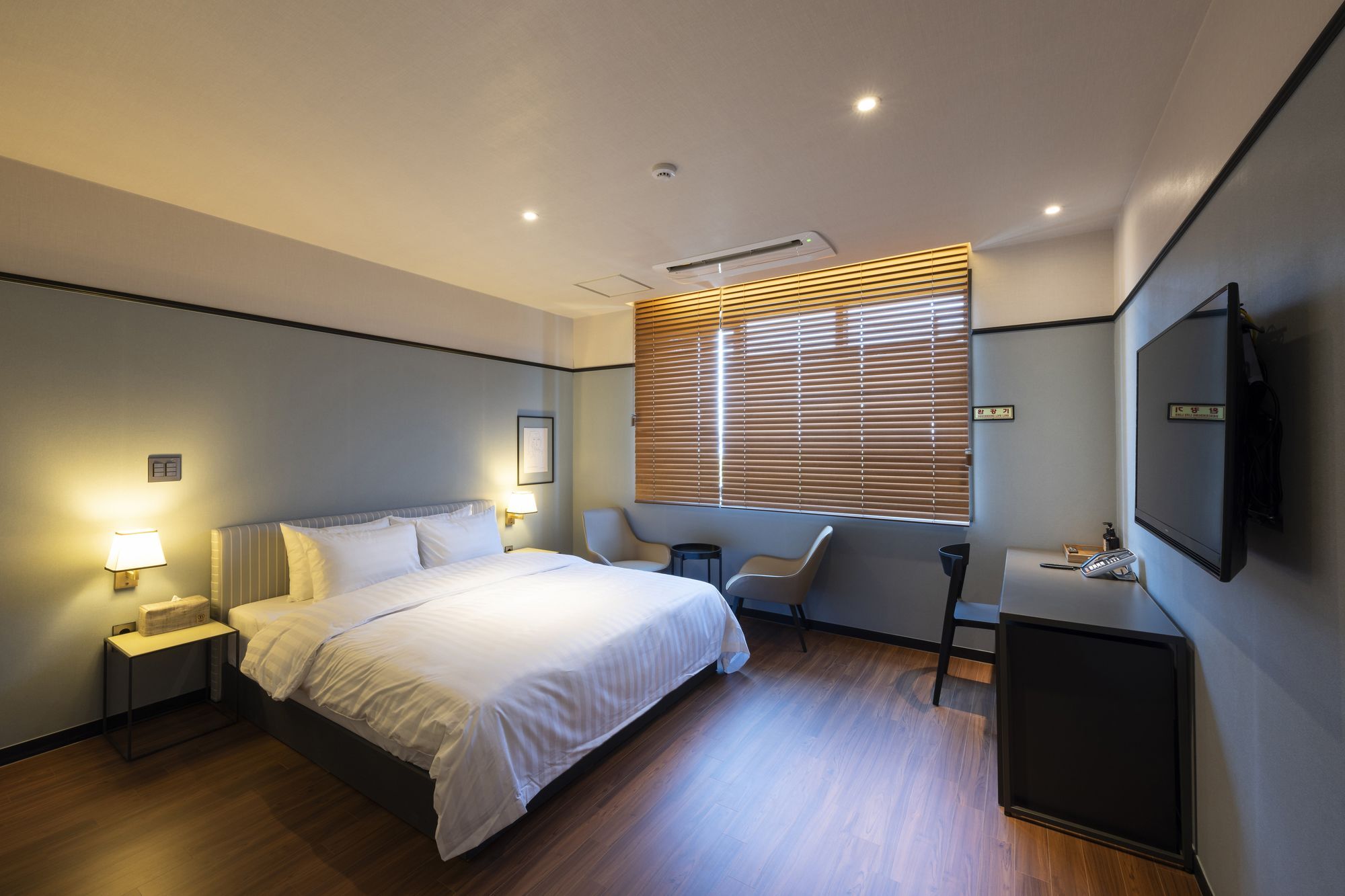 Brown-Dot Hotel Shinho Busan Exterior photo